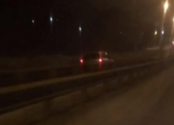 Экстремальную езду по "встречке" сняли на видео на воронежской трассе
