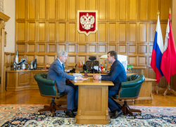 Александр Гусев поговорил с главным воронежским «единороссом» о других партиях