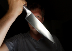 Мужчина с ножом напал на 10-летнюю девочку в Воронеже