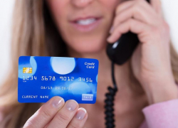 Девушка из Воронежа договорилась по телефону до потери 160 тысяч