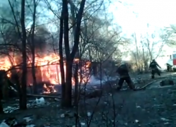 Крупный пожар на улице Ленинградской в Воронеже попал на видео