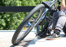 Полицейские разыскивают водителя, сбившего велосипедиста в Воронежской области