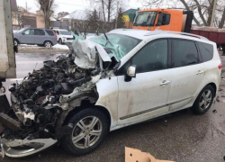 70-летний автомобилист врезался в ГАЗель на трассе М-4 "Дон"