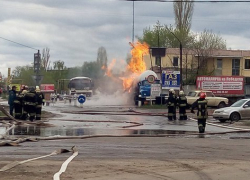 В Воронеже полыхает газовая заправка
