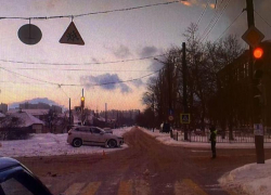 Годовалый малыш пострадал в ДТП с двумя иномарками в Воронеже 