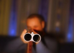 Под Воронежем мужчина стрелял из ружья по соседскому имуществу