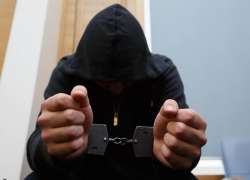 25-летний уроженец Молдавии пытался изнасиловать женщину под Воронежем