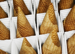 В Воронежской области двое несовершеннолетних парней стащили ящик мороженного