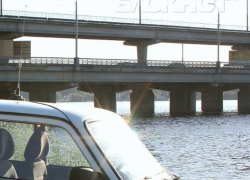 Из Воронежского водохранилища около Северного моста достали труп мужчины