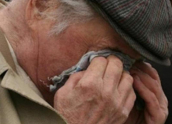 Воронежец подло поступил с больным соседом-пенсионером ради алковечеринки