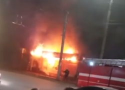 Два торговых павильона вспыхнули в Воронеже 