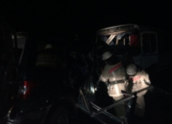 Супруги с ребенком из Ростова-на-Дону погибли в столкновении с автобусом в Воронежской области