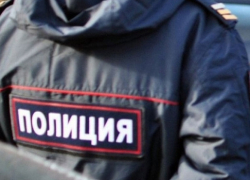 Тело пенсионера нашли около гаражей в Воронеже