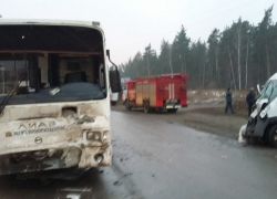 В страшной аварии с двумя автобусами в Воронеже пострадали 6 человек