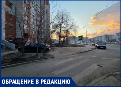 «Недогазон» или парковка: жители спорят с властями о судьбе воронежской улицы 