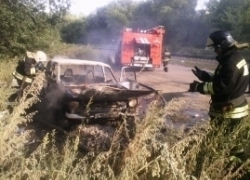 Вторая машина за сутки сгорела в Коминтерновском районе