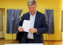 Александр Гусев проголосовал на выборах губернатора Воронежской области