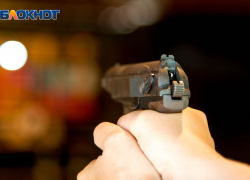 Табельный пистолет отправил в больницу полицейского и рецидивиста в Воронеже