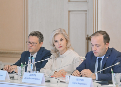 О обстановке в детских лагерях доложила глава Общественной палаты воронежскому губернатору