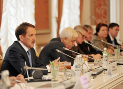 Алексей Гордеев поставил «тройку» муниципальной исполнительной власти