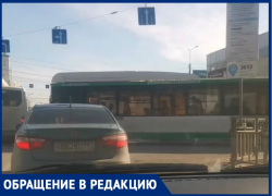 Импровизированный маршрут автобуса перегородил дорогу в Воронеже