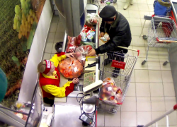 В Воронежской области фальшивомонетчик накупил продуктов на «липовую» 5-тысячную
