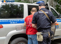 Пьяный дебошир ударил полицейского за просьбу показать документы в Воронеже