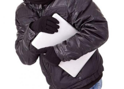 В Воронеже мужчина ограбил бывшую любовницу