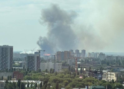 Зарево пожара и сильный запах гари настигли воронежцев в первый учебный день