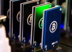 Обиженная бывшая девушка лишила воронежца биткоинов