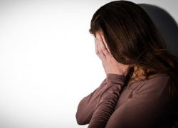 Разговор с неизвестным лишил женщину полумиллиона рублей в Воронеже 