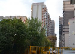 Труп мужчины обнаружили под окнами многоэтажки в Воронеже