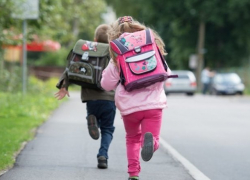 Автомобилист на «девятке» сбил двух школьниц в Воронеже