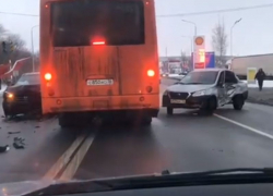 Двух детей и женщину госпитализировали после ДТП в Воронеже