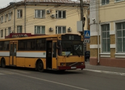В Воронеже автобус сбил 7-летнюю велосипедистку на «зебре» 