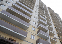 Годовалый малыш выпал из окна многоэтажки в Воронеже