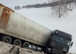Воронежец на фуре устроил массовое ДТП, в котором погиб его пассажир