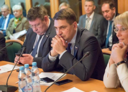 «Дорожный вопрос» подтолкнул воронежского депутата ГД Маркова к смене межбюджетной политики