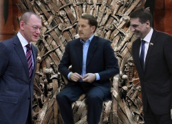 Воронежский депутат и кремлёвский чиновник сошлись в финале игры за престол губернатора 