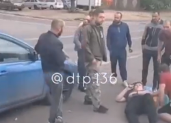 Сбитого пешехода сняли на видео в Воронеже 