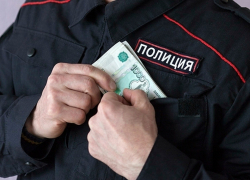 Воронежские полицейские продавали ритуальным услугам информацию о погибших
