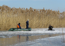 Найден детский сапог: третий день водолазы ищут провалившегося под лед воронежского школьника