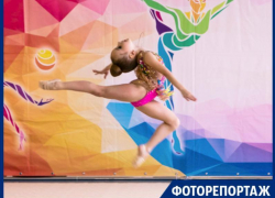 Юные гимнастки эффектно выступили в Воронеже