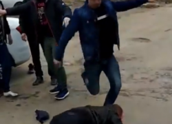 Жестокое избиение таксиста из-за 240 рублей сняли на видео в Воронеже