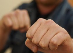 Зэк-убийца напал на сотрудника воронежской колонии во время обыска