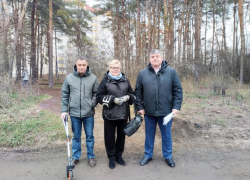 Мэр Воронежа анонсировал строительство тротуара в Советском районе 