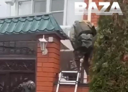 Спецназовцы нежданно наведались в гости к азербайджанскому бизнесмену в Воронеже