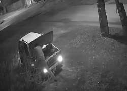 Автомобиль «Человека-референдума» снова пострадал в Воронеже