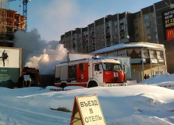 Опубликовано фото горящего кафе "Венеция" в Воронеже