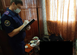 Тело мужчины с многочисленными ножевыми ранениями нашли в воронежском поселке 